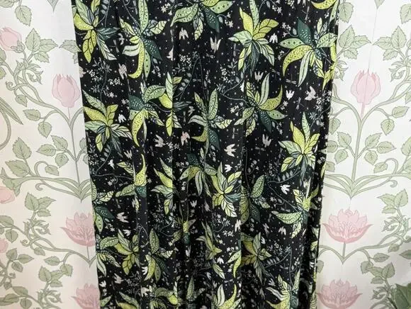 BODEN Green and Black Floral N-Neck Jersey Midi Dress - Size - 10 - Picture 3 of 10